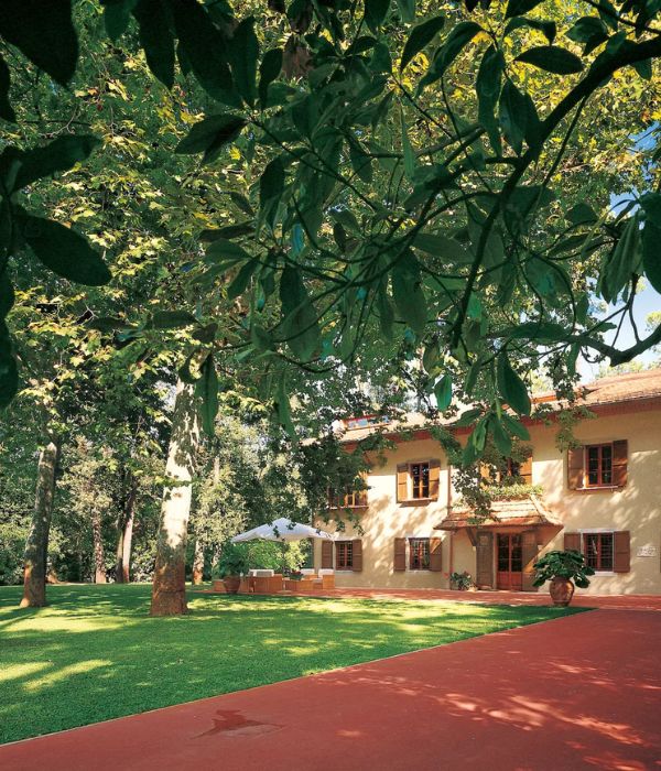 Forte-dei-Marmi-farmhouse-Giorgio-Armani-2 Forte dei Marmi, Italy, farmhouse Girogio Armani