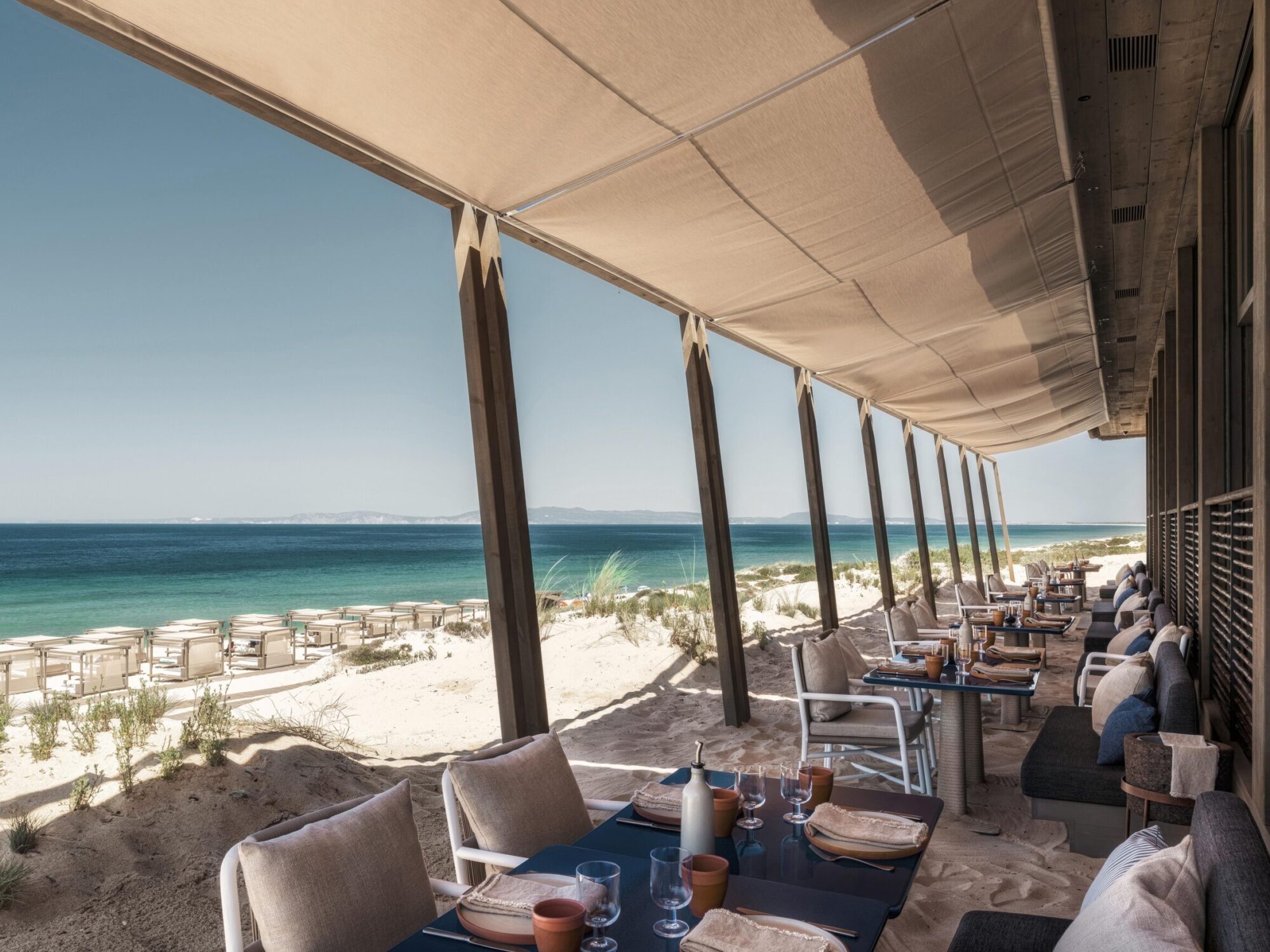 JNCQ_Jncquoi-Beach-Club-By-Vincent-Van-Duysen-3 JNĉQUOI Beach Club Comporta, Portugal By Vincent Van Duysen