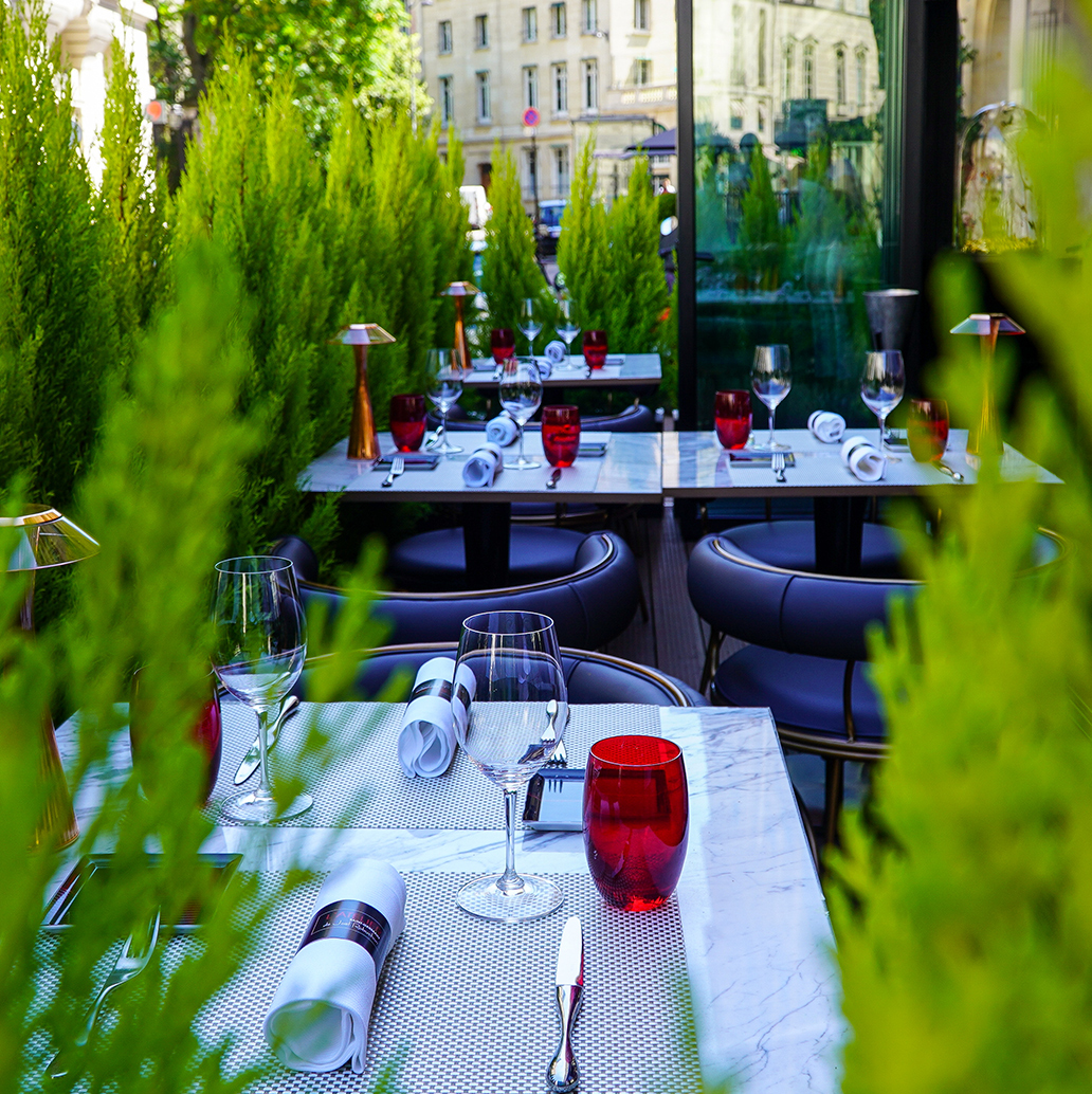 Porus Studio's Austin Dining Chair and Atlanta Dining Table at the Atelier Robuchon Restaurant in Paris, France