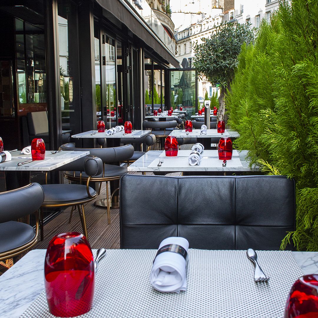 Porus Studio's Austin Dining Chair and Atlanta Dining Table at the Atelier Robuchon Restaurant in Paris, France