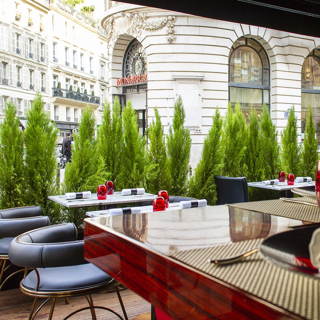Porus Studio's Austin Dining Chair and Atlanta Dining Table at the Atelier Robuchon Restaurant in Paris, France