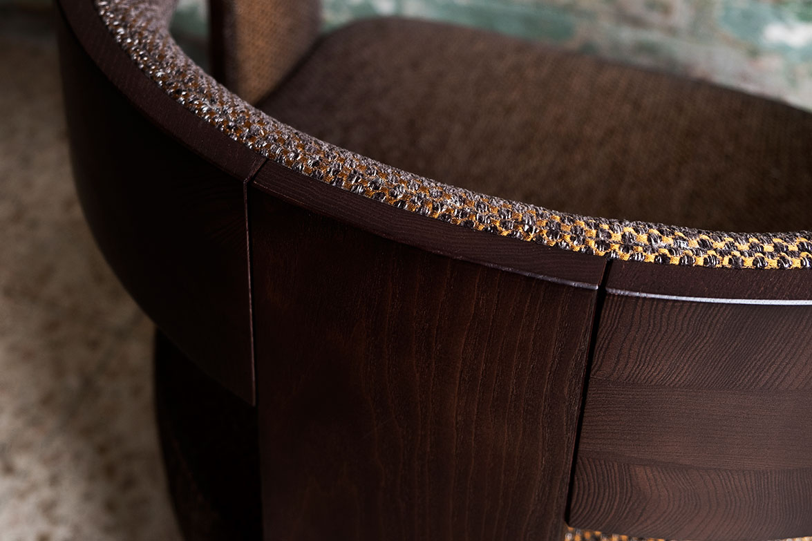 Brooklyn dining bar chair detail